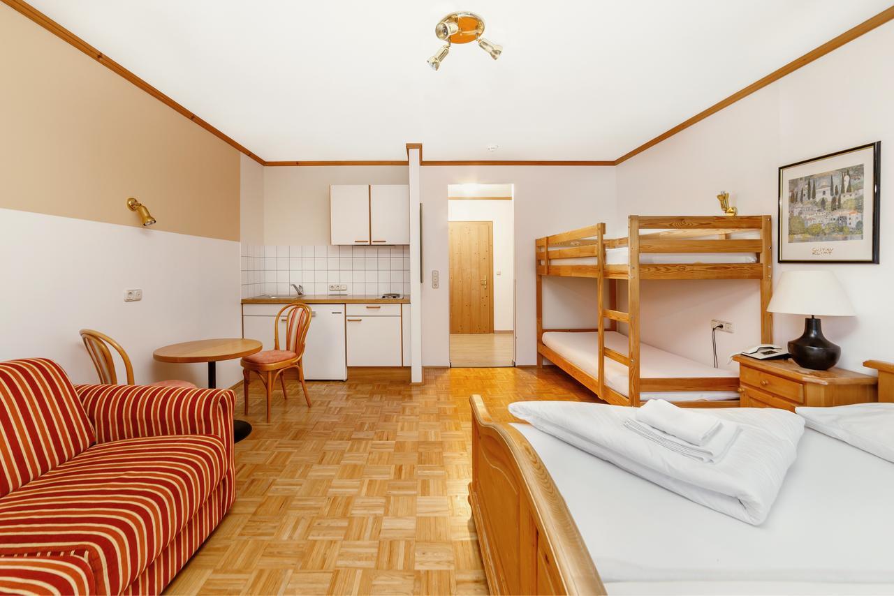 Hotel Pillerseehof Sankt Ulrich am Pillersee Rum bild