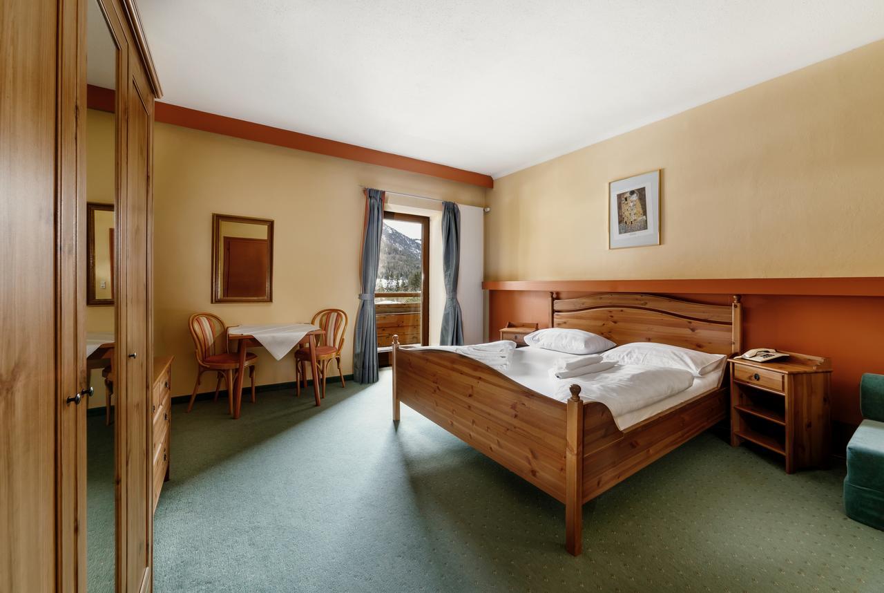 Hotel Pillerseehof Sankt Ulrich am Pillersee Rum bild