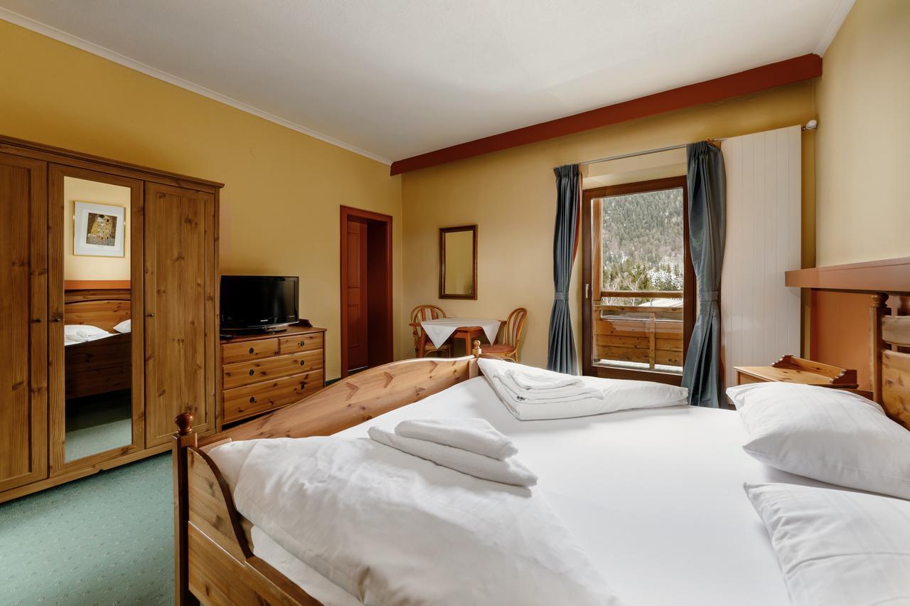 Hotel Pillerseehof Sankt Ulrich am Pillersee Rum bild